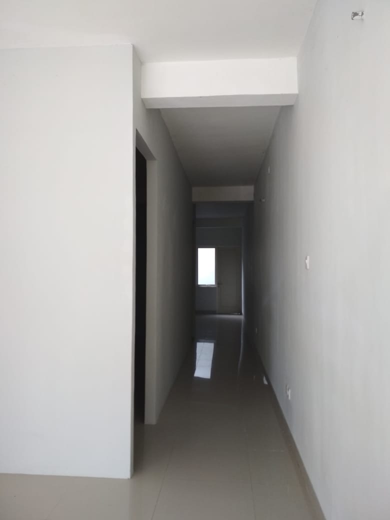 Lippo Cikarang-дағы 3 қабатты коммерциялық ғимарат, үздік орналасуы