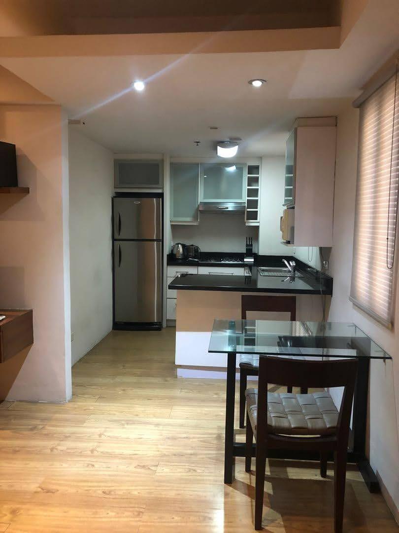 1 бөлмелі жиһаздалған пәтер Greenbelt Parkplace-те, Макати қаласы