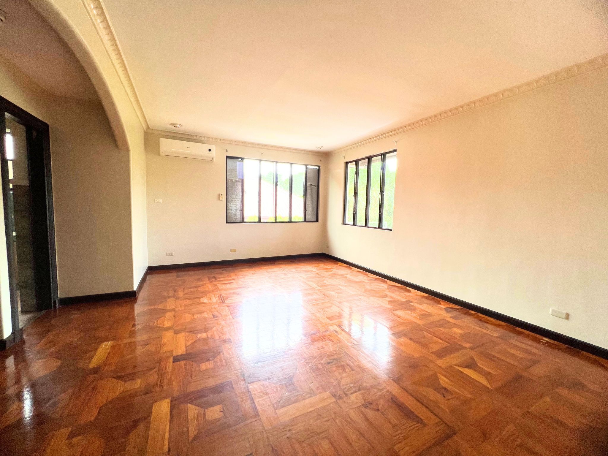 4 Bedroom Ayala Alabang Village Luxury Rental with Pool