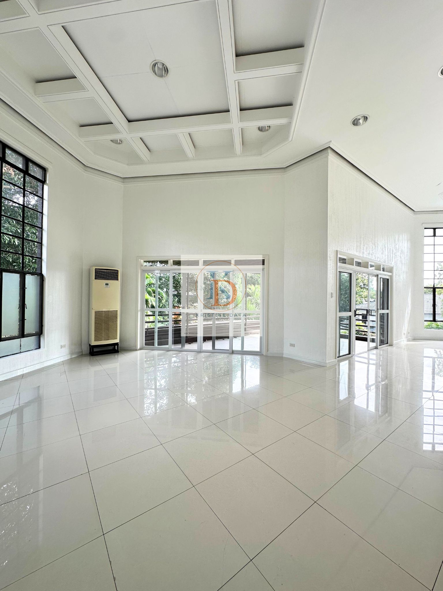 Ayala Alabang Village House - Spacious 5-Bedroom Property with Pool