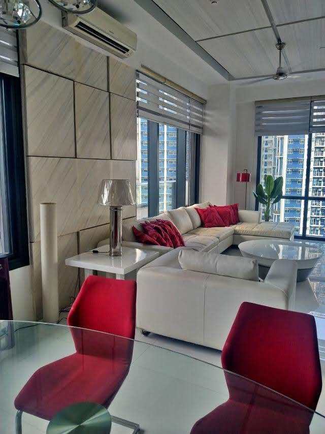 2 автотұрақ орыны бар, толық жабдықталған 3 бөлмелі Arya Residences пәтері