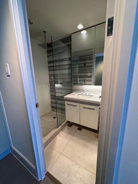The Proscenium Residences тұрғын үй кешеніндегі екі бөлмелі Rockwell пәтері
