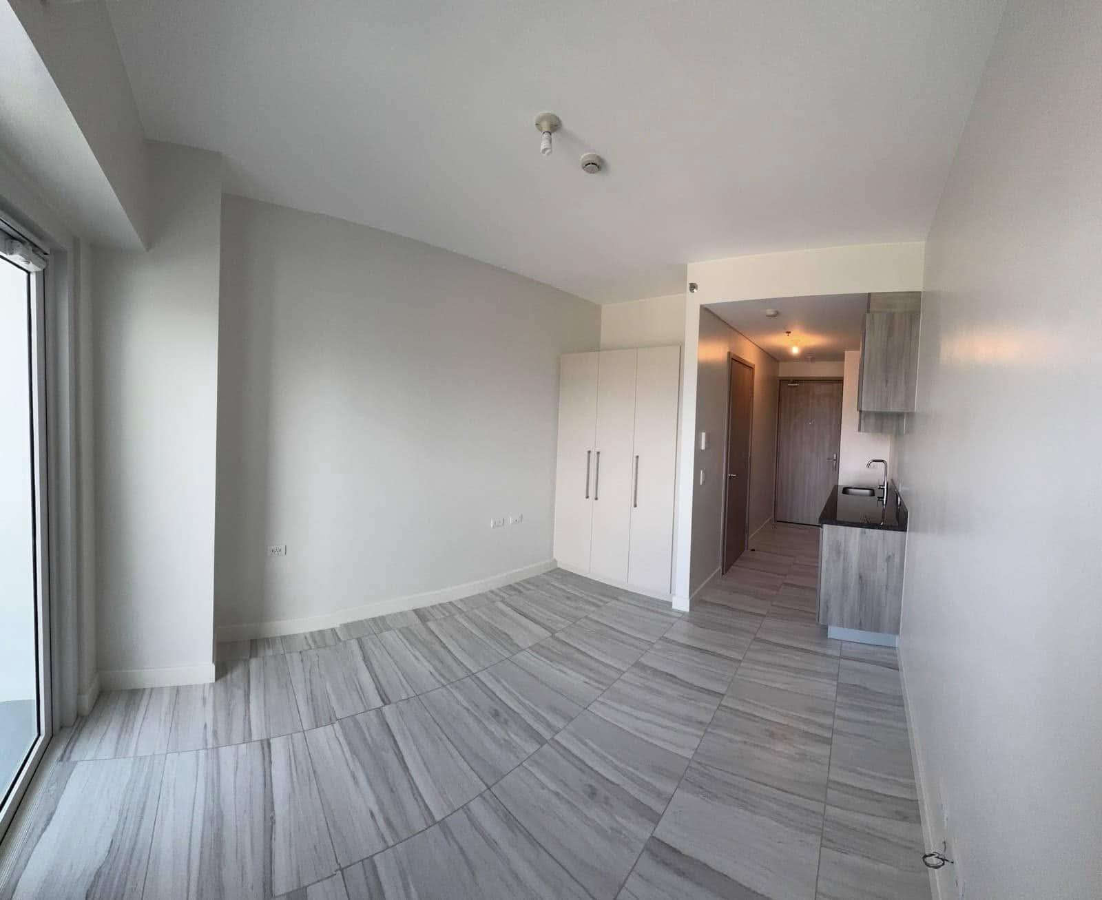 Студия в Maven Capitol Commons, Пасиг