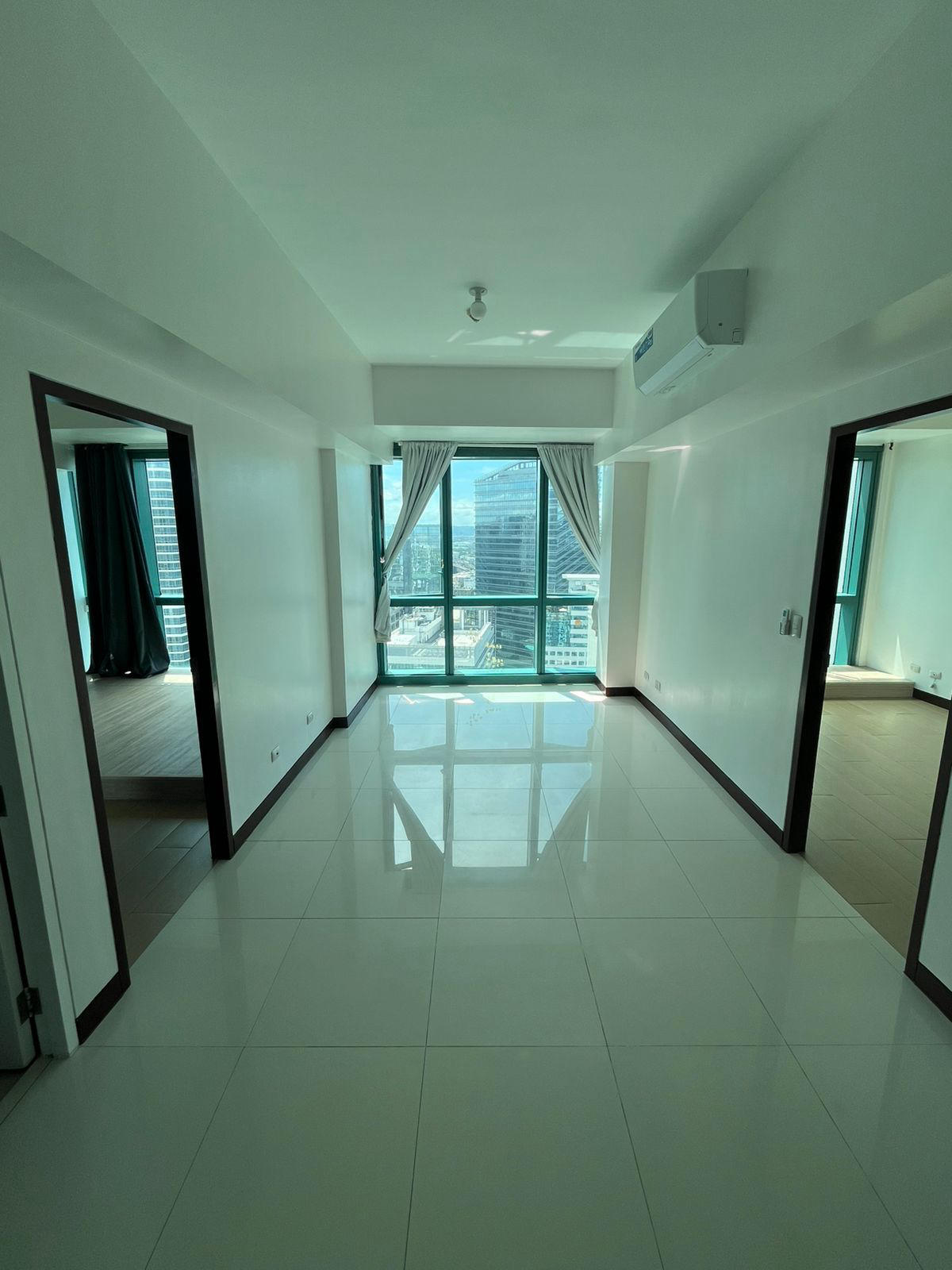8 Forbestown, Форт Бонифациодағы 2 бөлмелі пәтер