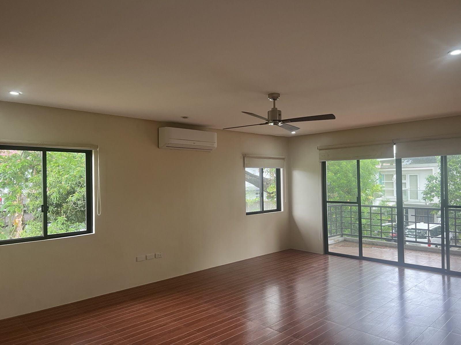 Modern 4-Bedroom House with Maid's Room in Ayala Southvale Sonera