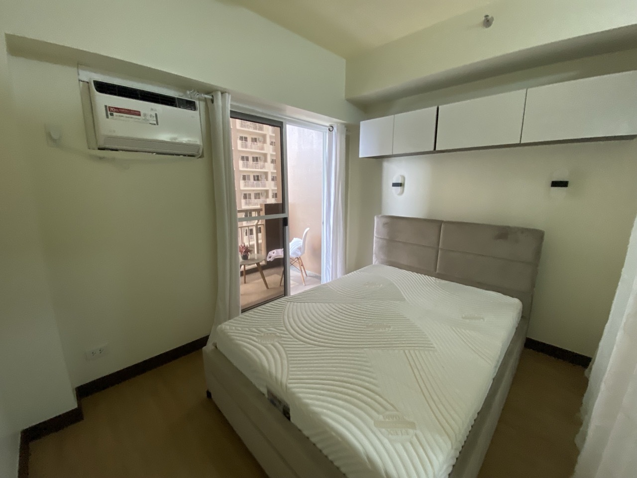 1-кімнатна мебльована квартира в Brixton Place, Kapitolyo, Пасиг Сіті