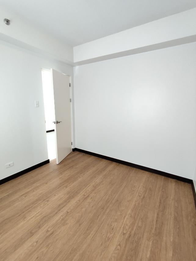 2 Bedroom DMCI Homes Apartment in Parañaque City