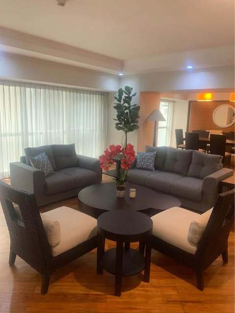 2-комнатная квартира в Forbes Tower Salcedo Makati