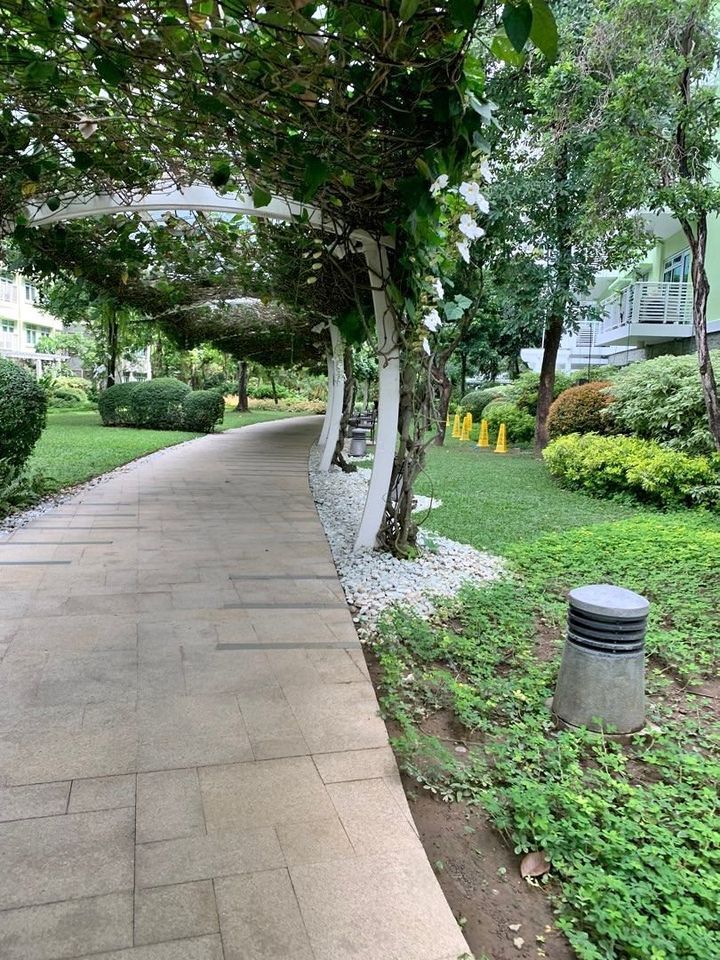 One Serendra 1 Bedroom Fully Furnished Apartment in Taguig