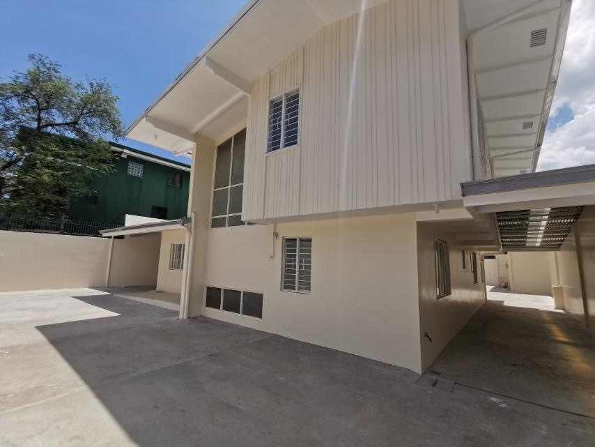 Spacious 6-Bedroom House near Mindanao & North Avenue