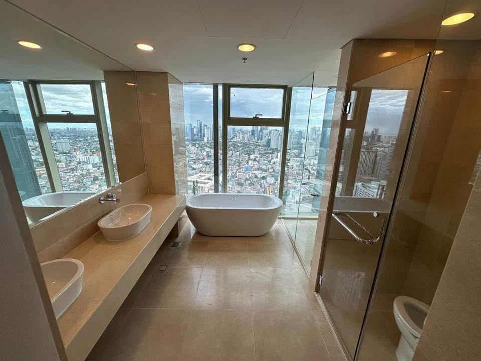 Grand Hyatt Residences-тегі сәулетті 4 жұмақты пәтер
