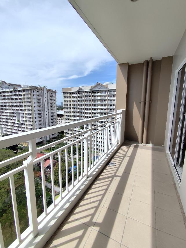 2 Bedroom DMCI Homes Apartment in Parañaque City