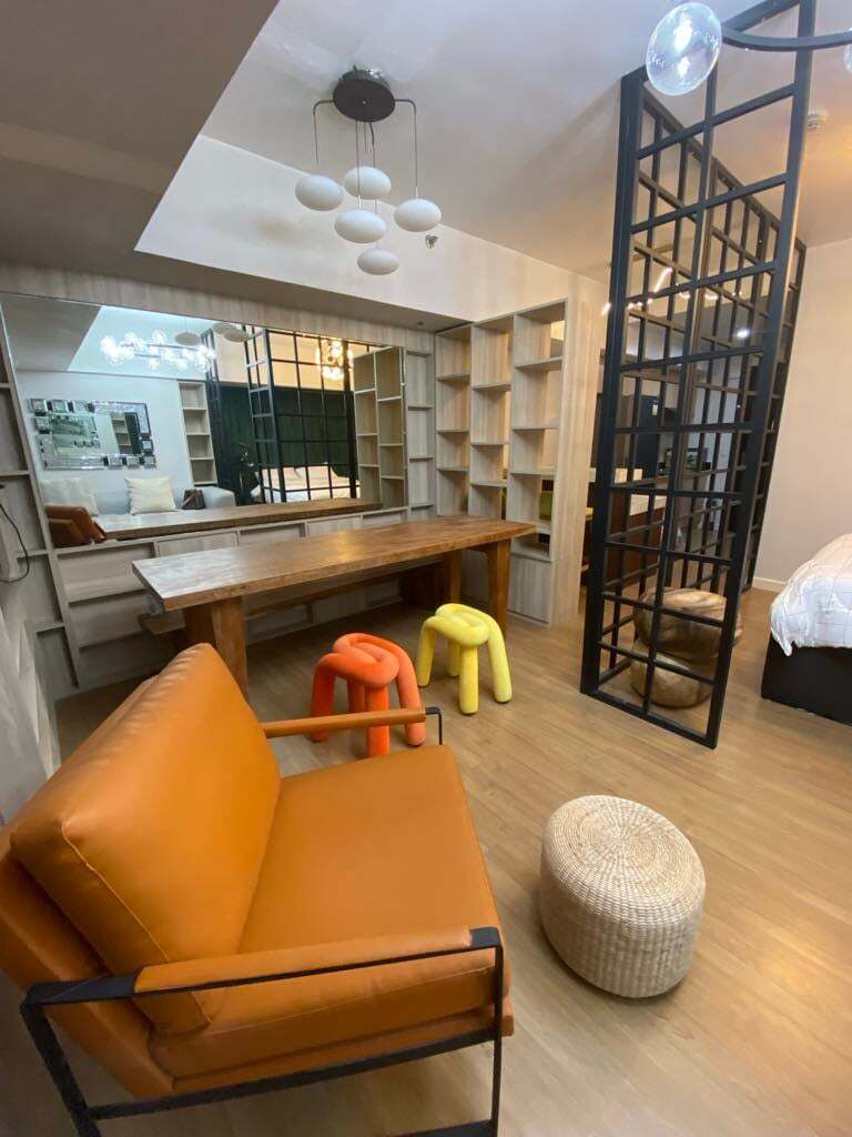 Park Triangle Residences BGC-тегі жиһазбен жабдықталған 1 бөлмелі пәтер