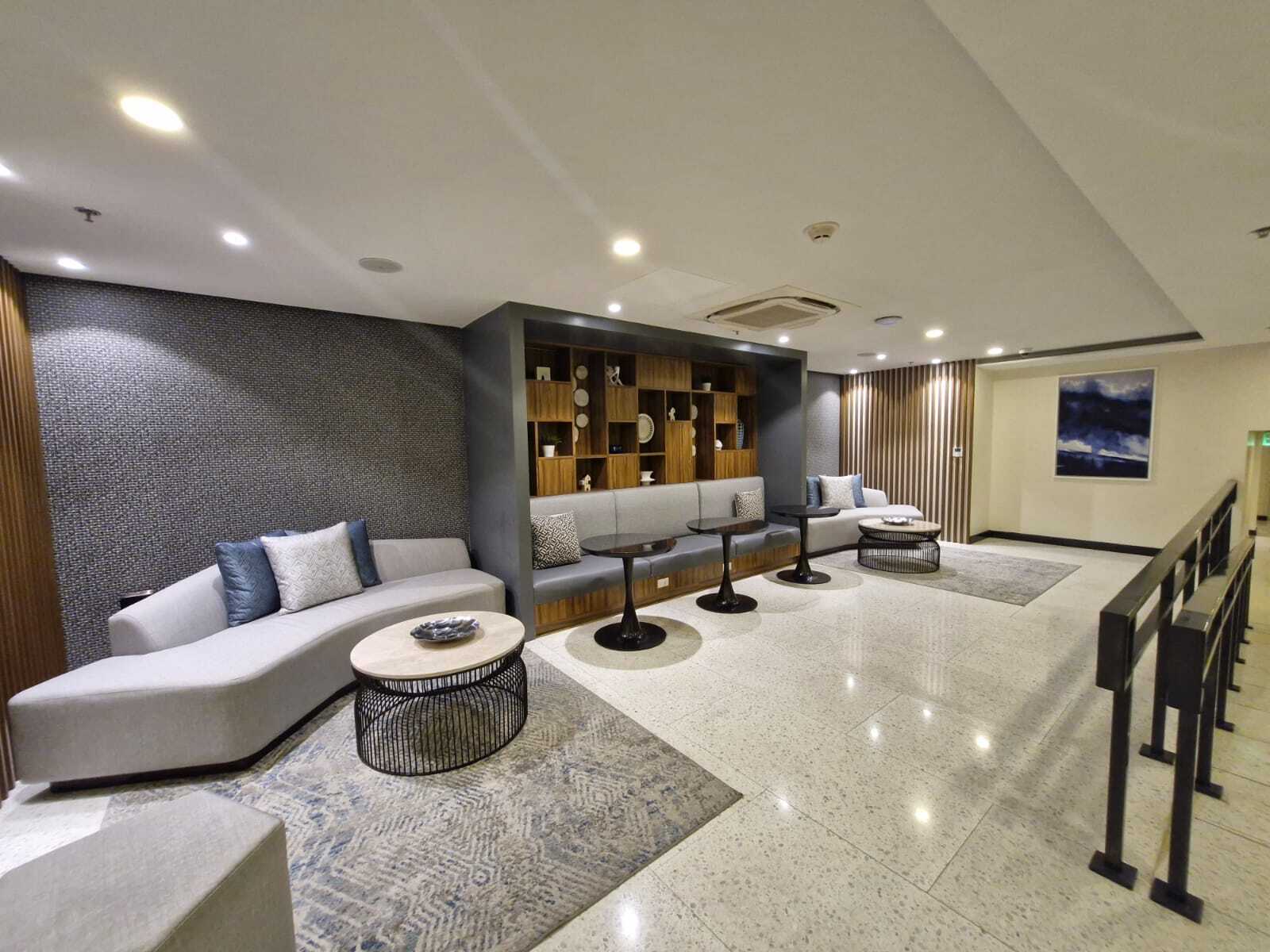 Torre Lorenzo Loyola-дағы жаңа студия, Katipunan даңғылы
