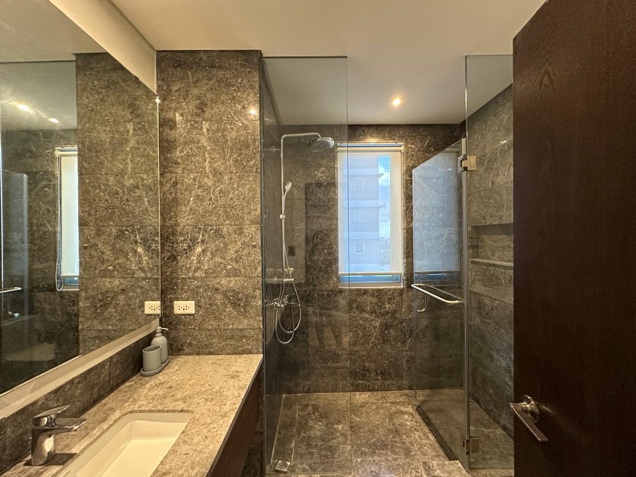 Роскошная 1-комнатная квартира в Westin Residences, Пасиг Сити