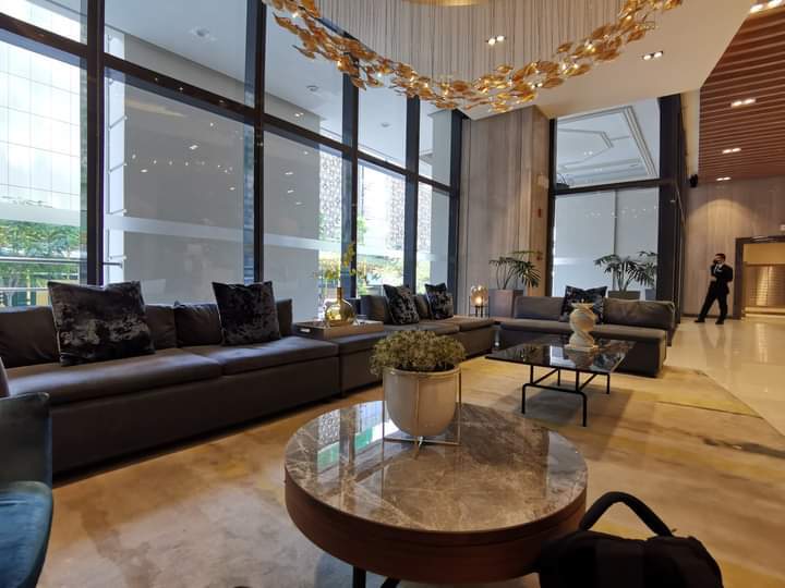 3 бөлмелі жиһаздалған пәтер, Uptown Parksuite BGC, Тагиг