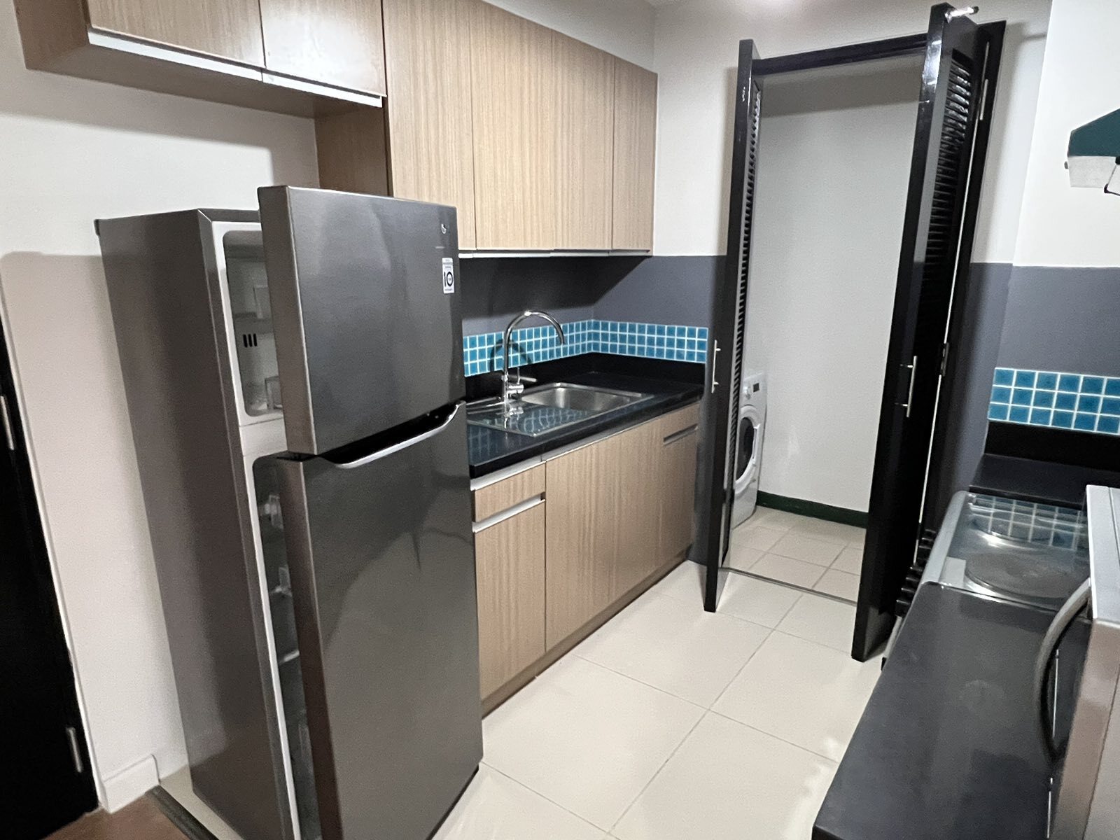 Two Maridien, BGC-тегі балконды 1 бөлмелі пәтер