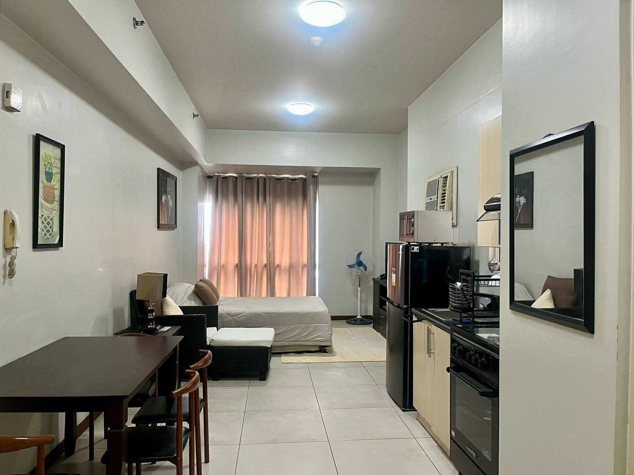 Studio Unit at The Columns Legazpi Village - Fully Furnished