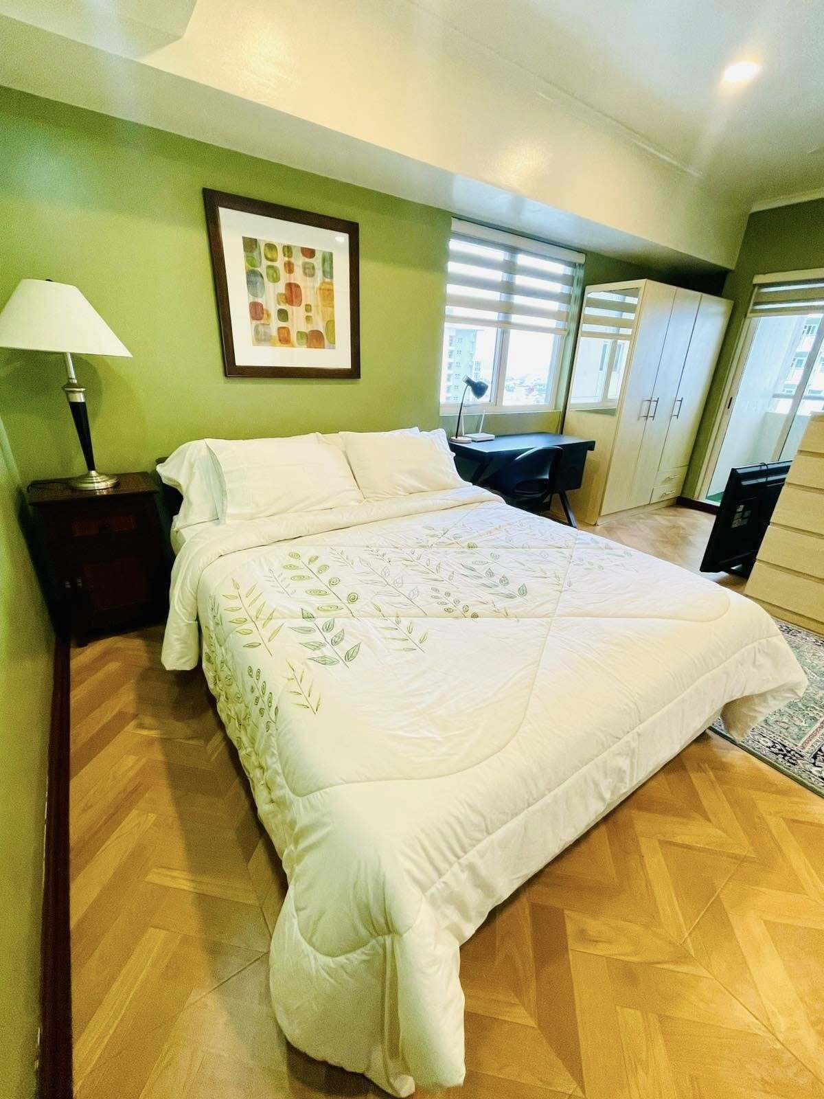 2BR Corner Unit Condo in SOMA, Taguig City