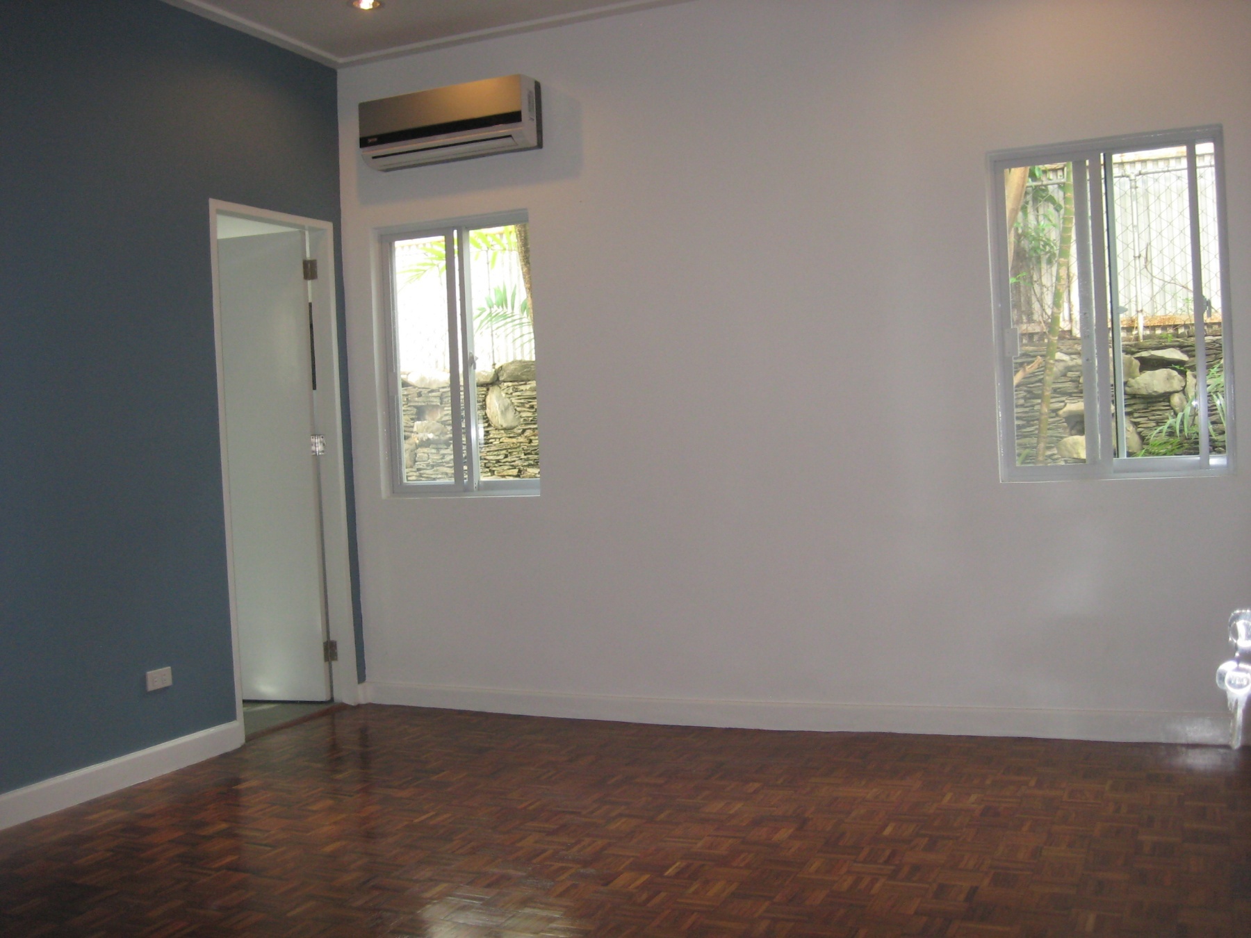 4 Bedroom House with Swimming Pool in Dasmarinas Village, Makati City