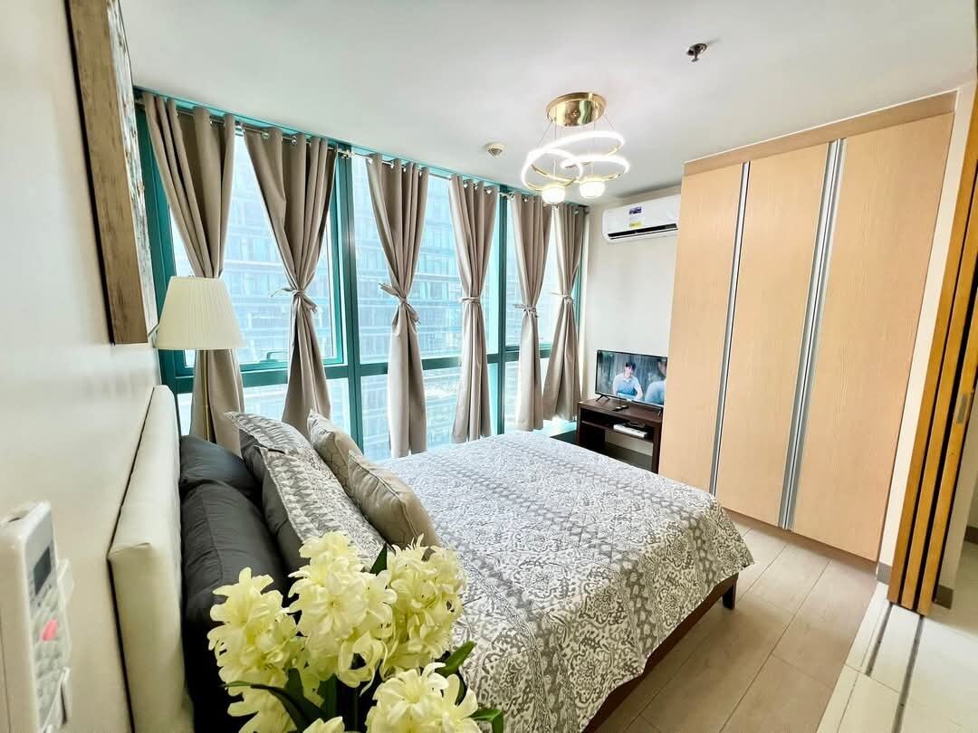 One Uptown Residences - Толық жабдықталған 1 бөлмелі пәтер