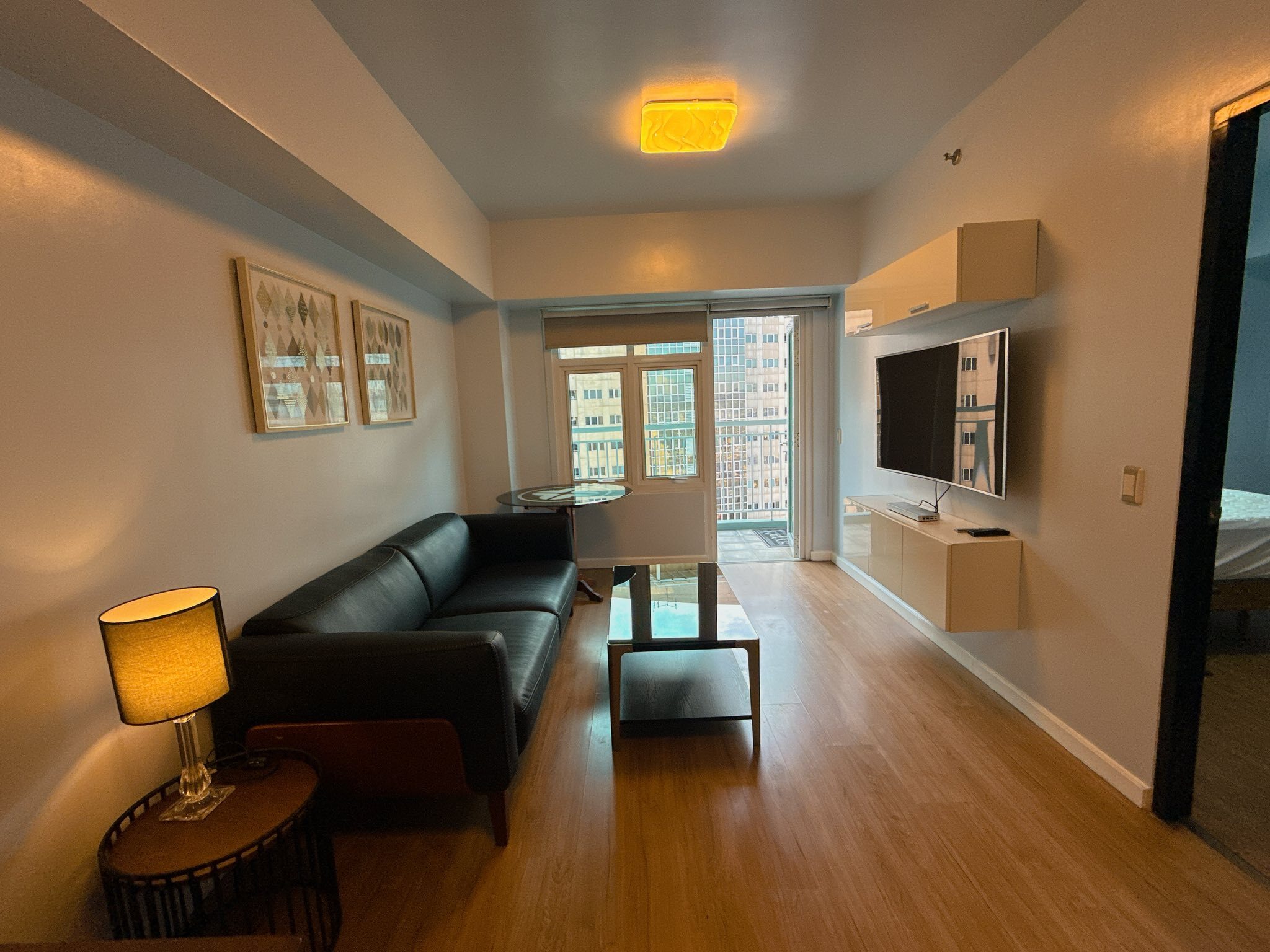 Two Serendra, BGC Тагигтегі 1 бөлмелі толық жабдықталған пәтер
