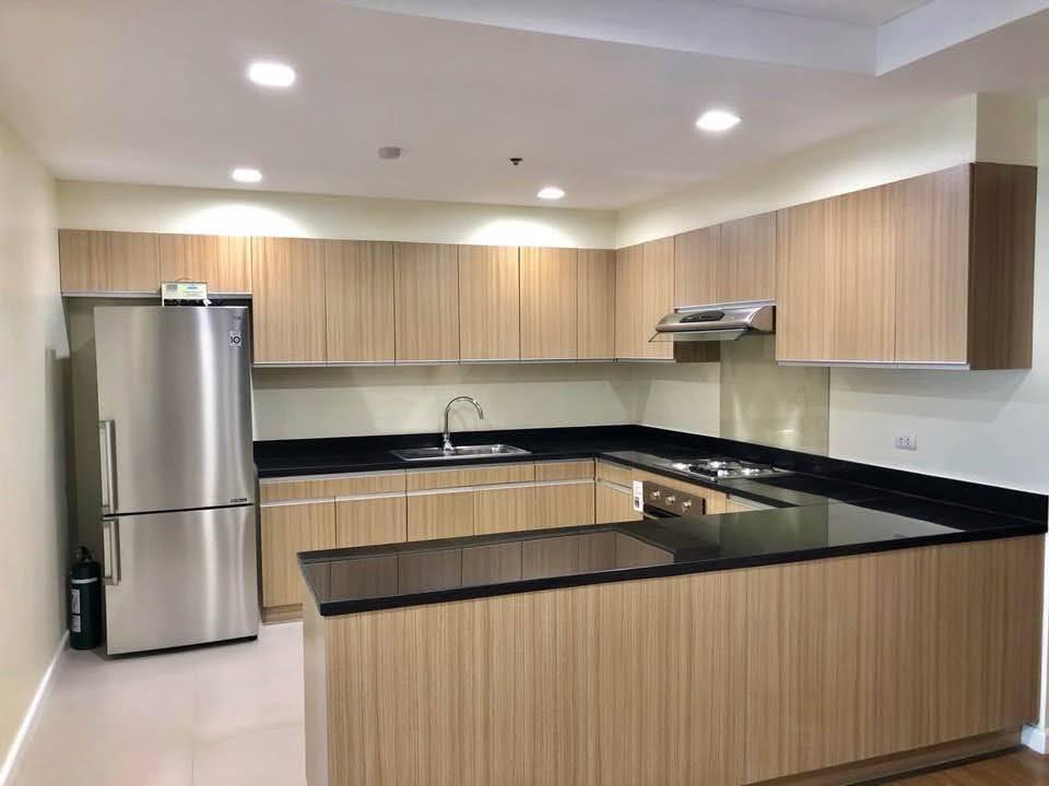 Two Serendra Sequoia-дағы 3 бөлмелі толық жабдықталған люкс пәтер