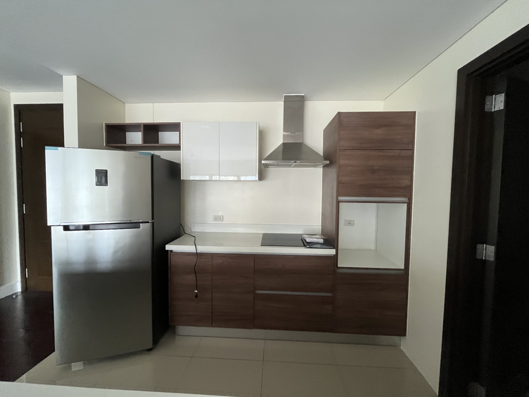 2 бөлмелі жиһаздалған пәтер, Garden Towers, Макати қаласы