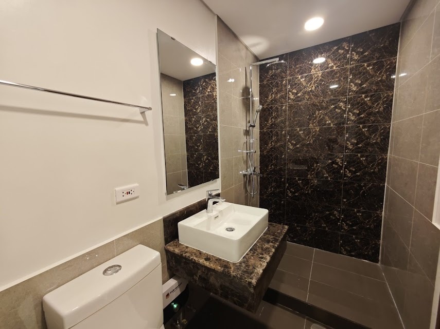 Brand New 1-Bedroom Corner Unit at The Sapphire Bloc East Tower