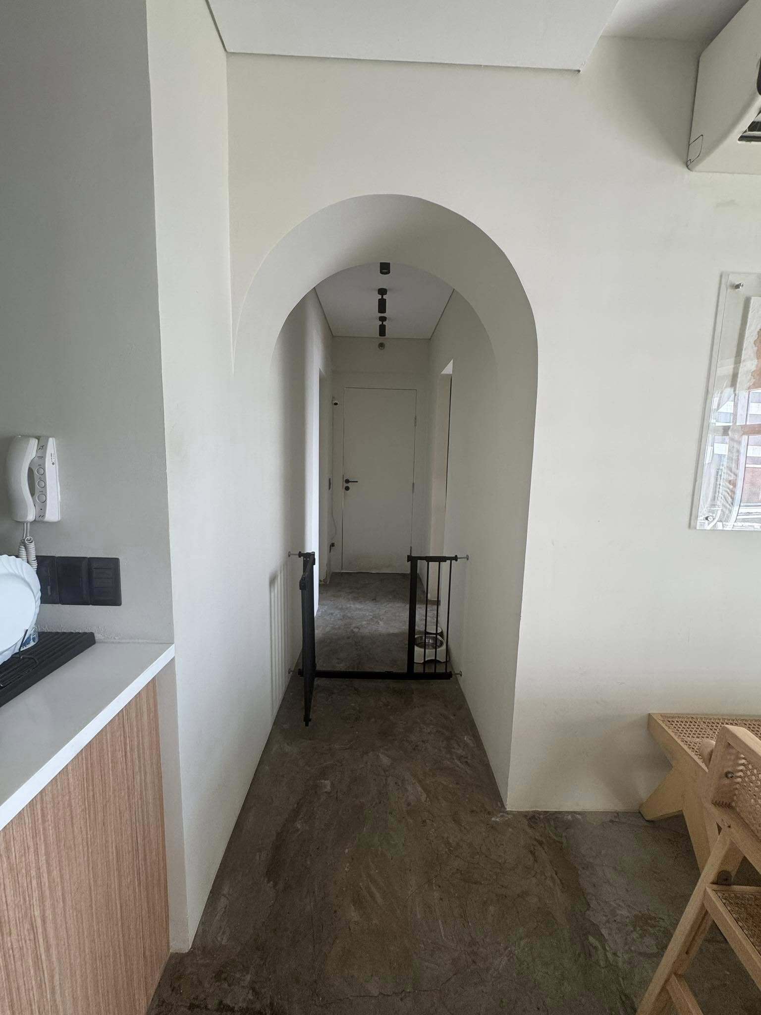 Two Serendra Red Oak Tower, BGC-дағы толық жабдықталған бұрыштық бөлім