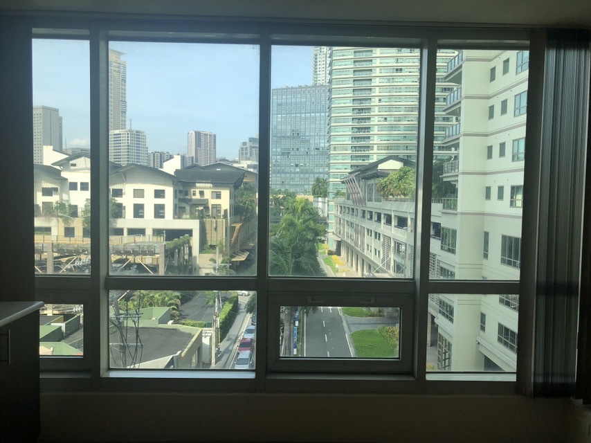 Studio Apartment in Asia Tower, Paseo De Roxas St. Legaspi Village