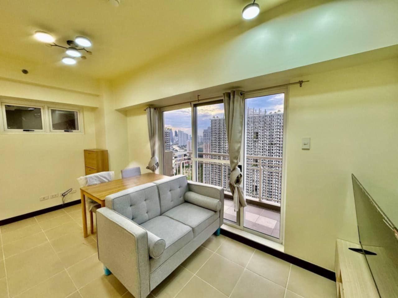 Brixton Place Weston Tower - 2-х комнатная полностью меблированная квартира