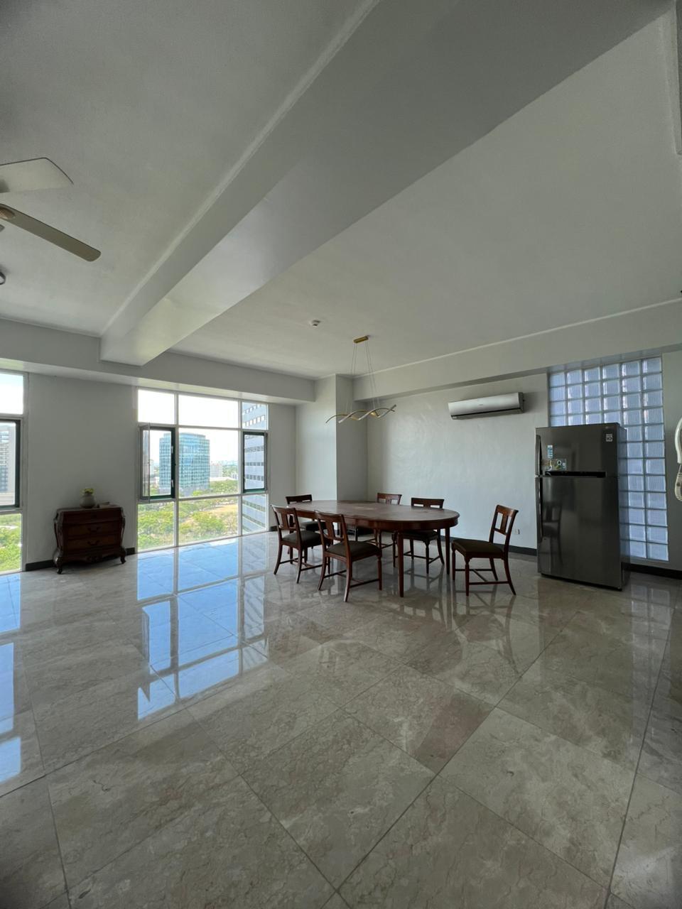 Aspen Tower Condominium - Spacious 3-Bedroom in Parkway Muntinlupa City