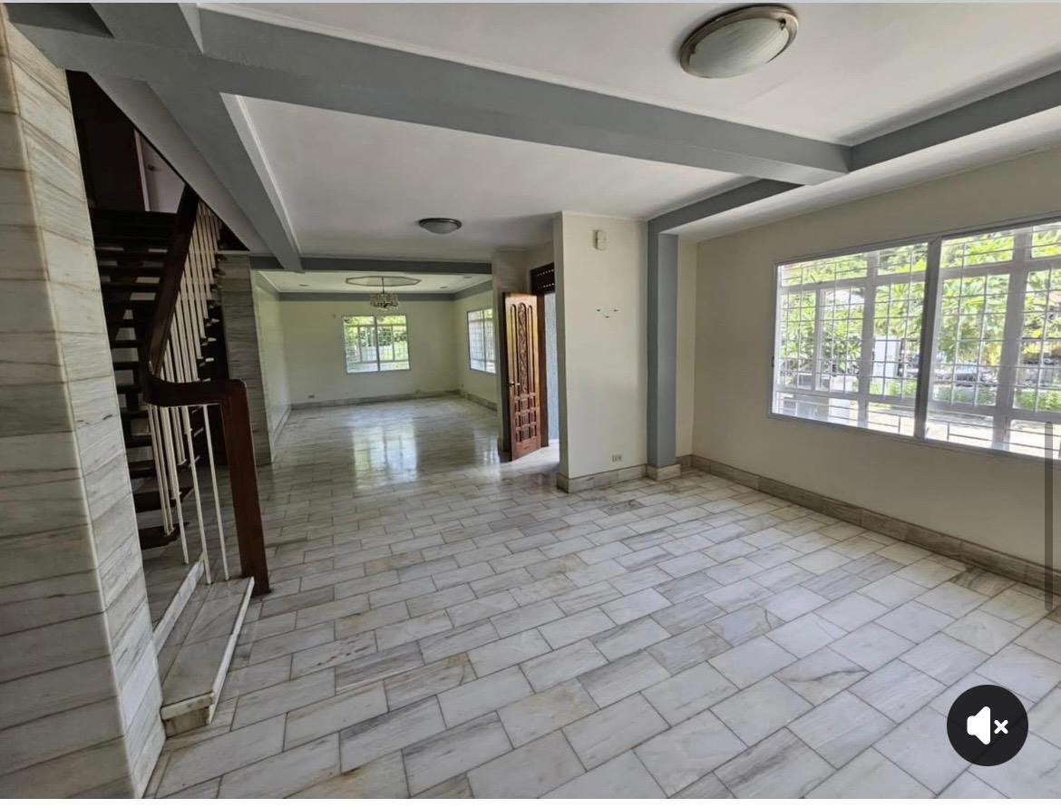 B.F. Homes, Паранаке қаласындағы ұқыпты 2 қабатты үй