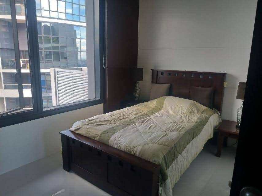 2 автотұрақ орыны бар, толық жабдықталған 3 бөлмелі Arya Residences пәтері