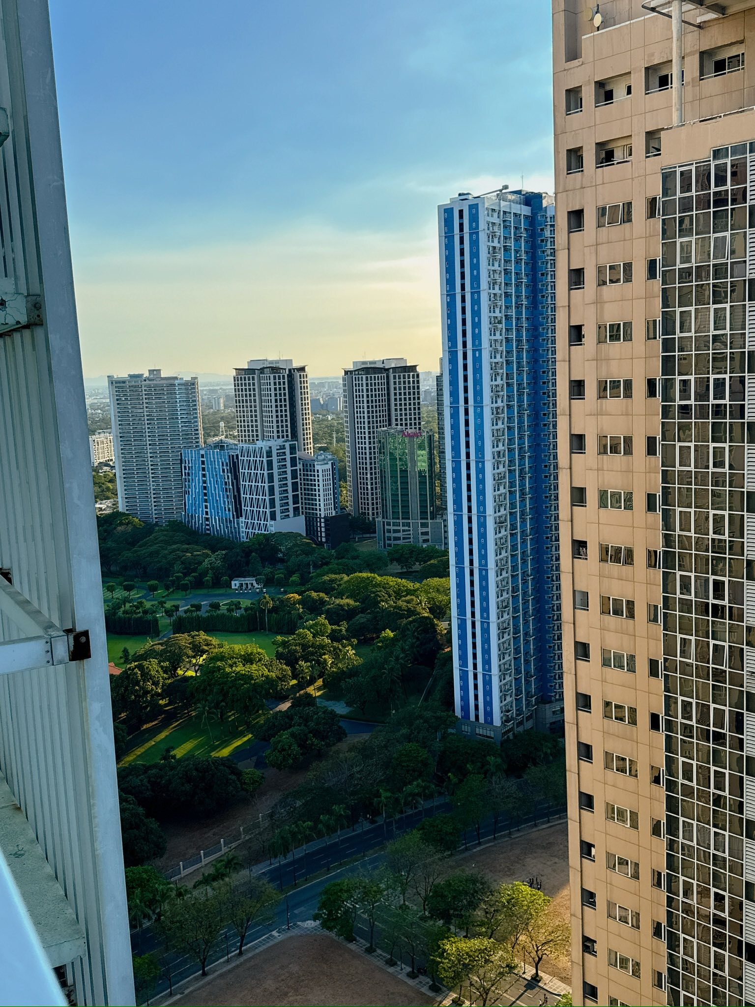 1-кімнатна повністю мебльована квартира в Two Serendra, BGC Тагіг