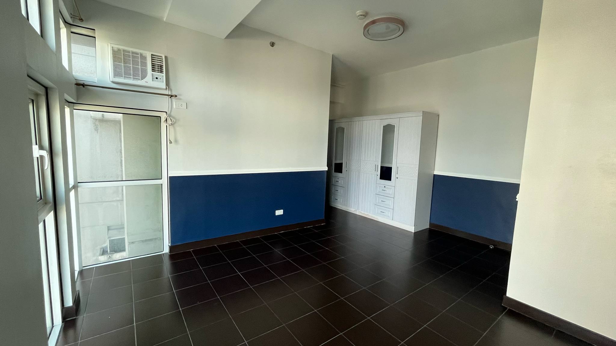 San Lorenzo Place, Макатидегі кең 3 бөлмелі пәтер