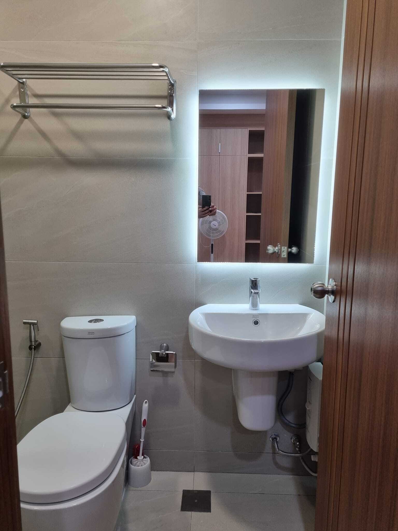 2BR Fully Furnished Apartment in Escala Salcedo Village, Makati