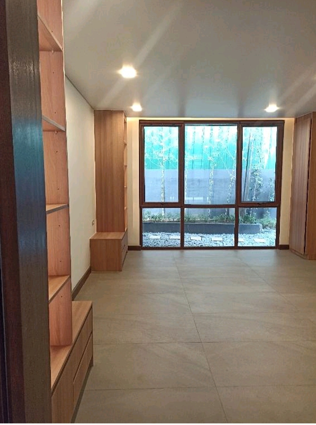 Urdaneta Village Makati Bungalow - Luxurious 4-Bedroom Property with Pool