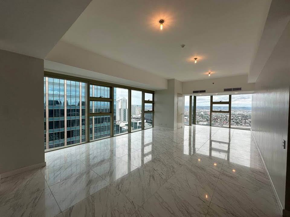 Grand Hyatt Residences-тегі сәулетті 4 жұмақты пәтер
