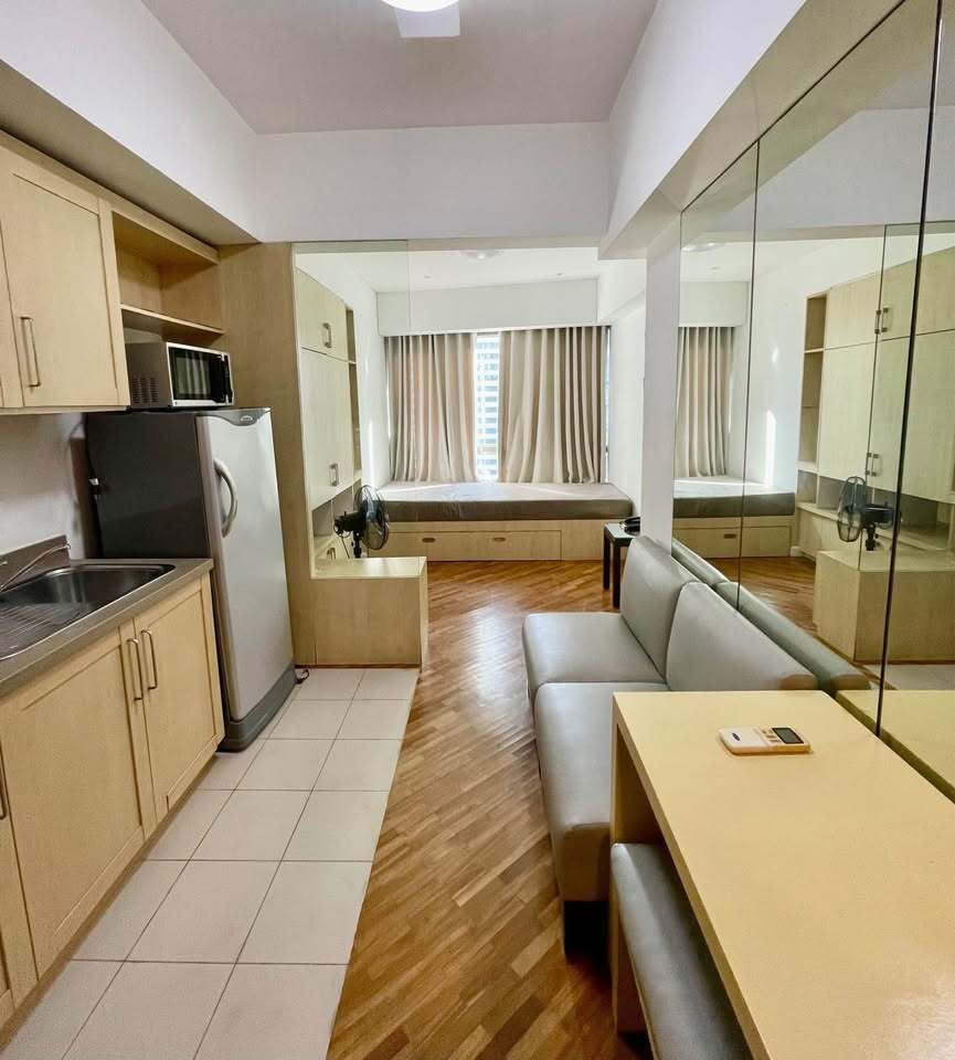 1-комнатная студия-кондо в Joya Lofts & Towers, город Макати