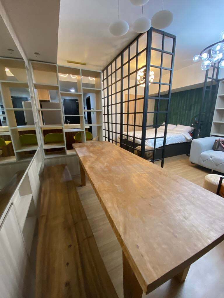 Park Triangle Residences BGC-тегі жиһазбен жабдықталған 1 бөлмелі пәтер