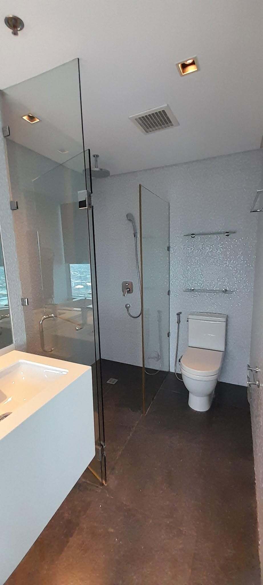 Толық жабдықталған 2 бөлмелі пәтер Alpha Land Makati Place-те