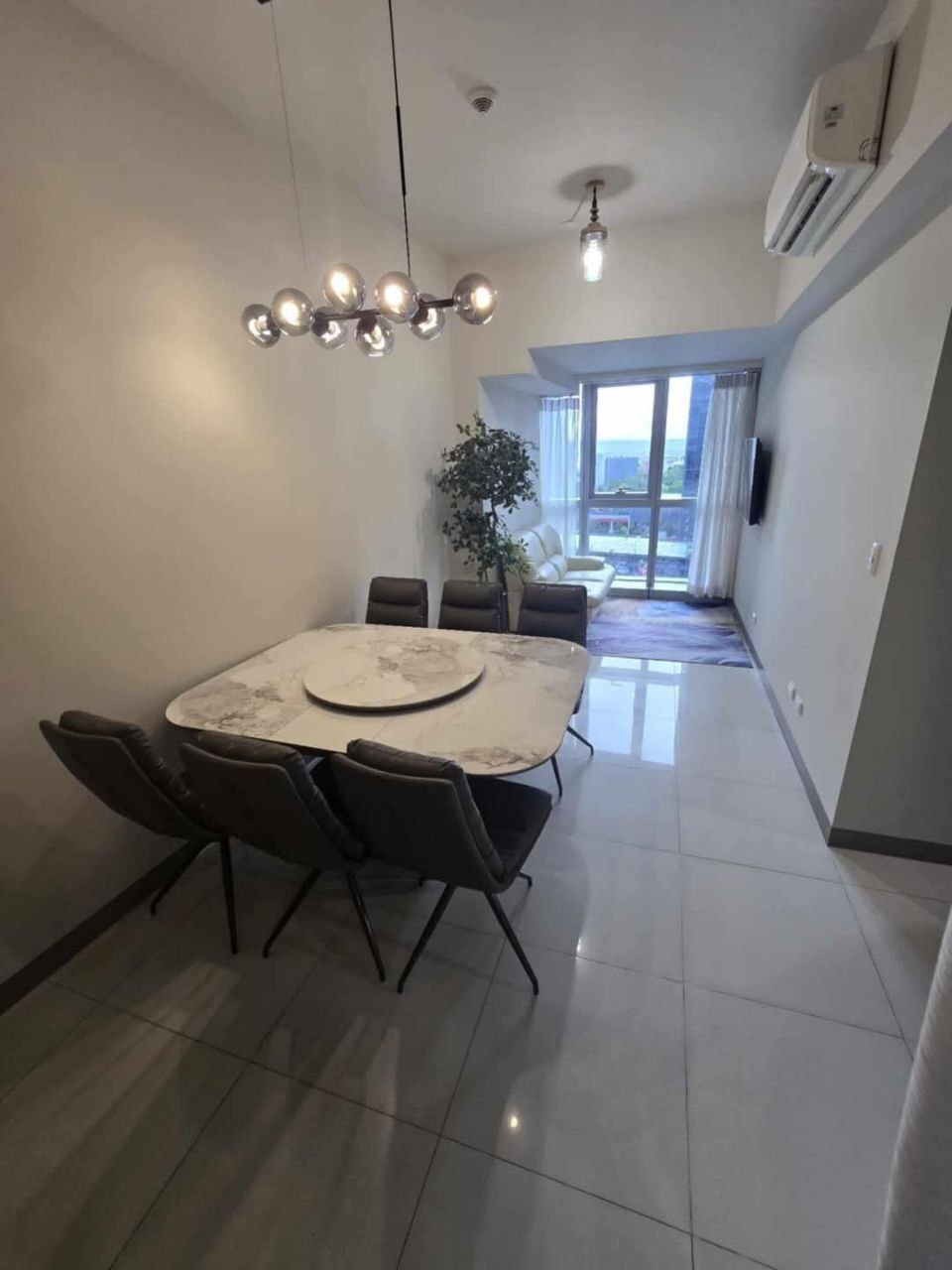 Fully Furnished 1-Bedroom Unit in Verve Residences BGC