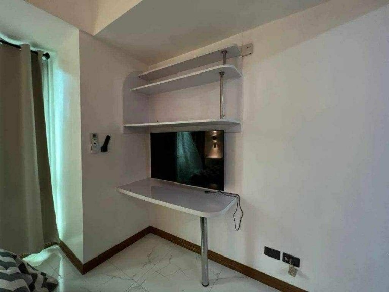 Fully Furnished 1-Bedroom Condo in Makati City