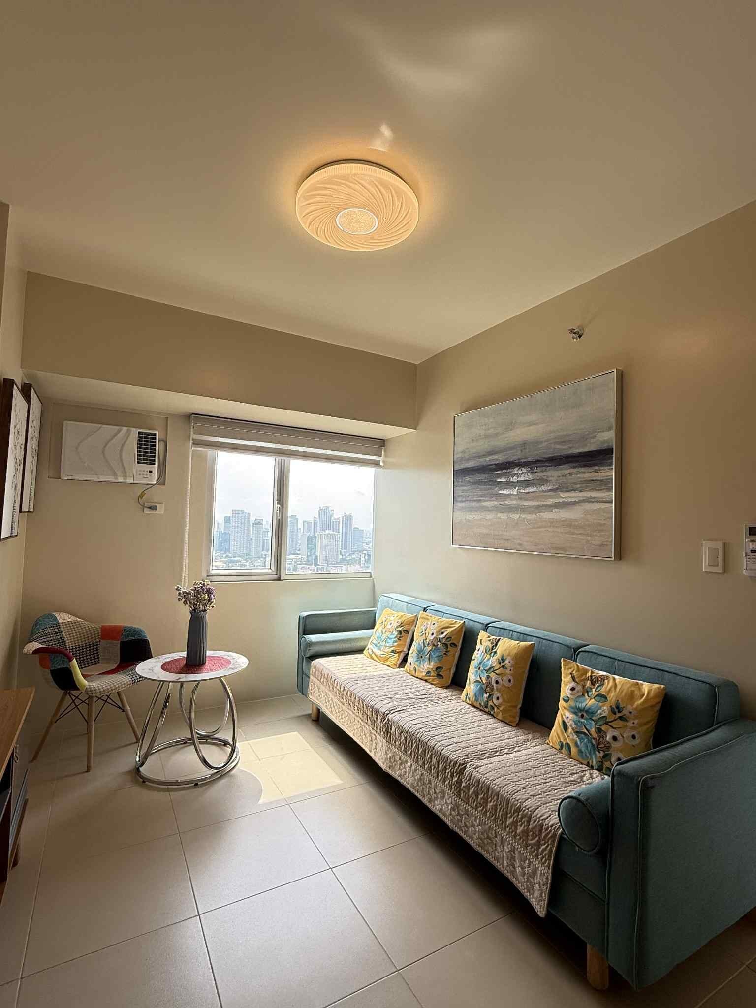1 Bedroom Fully Furnished Apartment in Avida Turf Tower 2, Taguig City