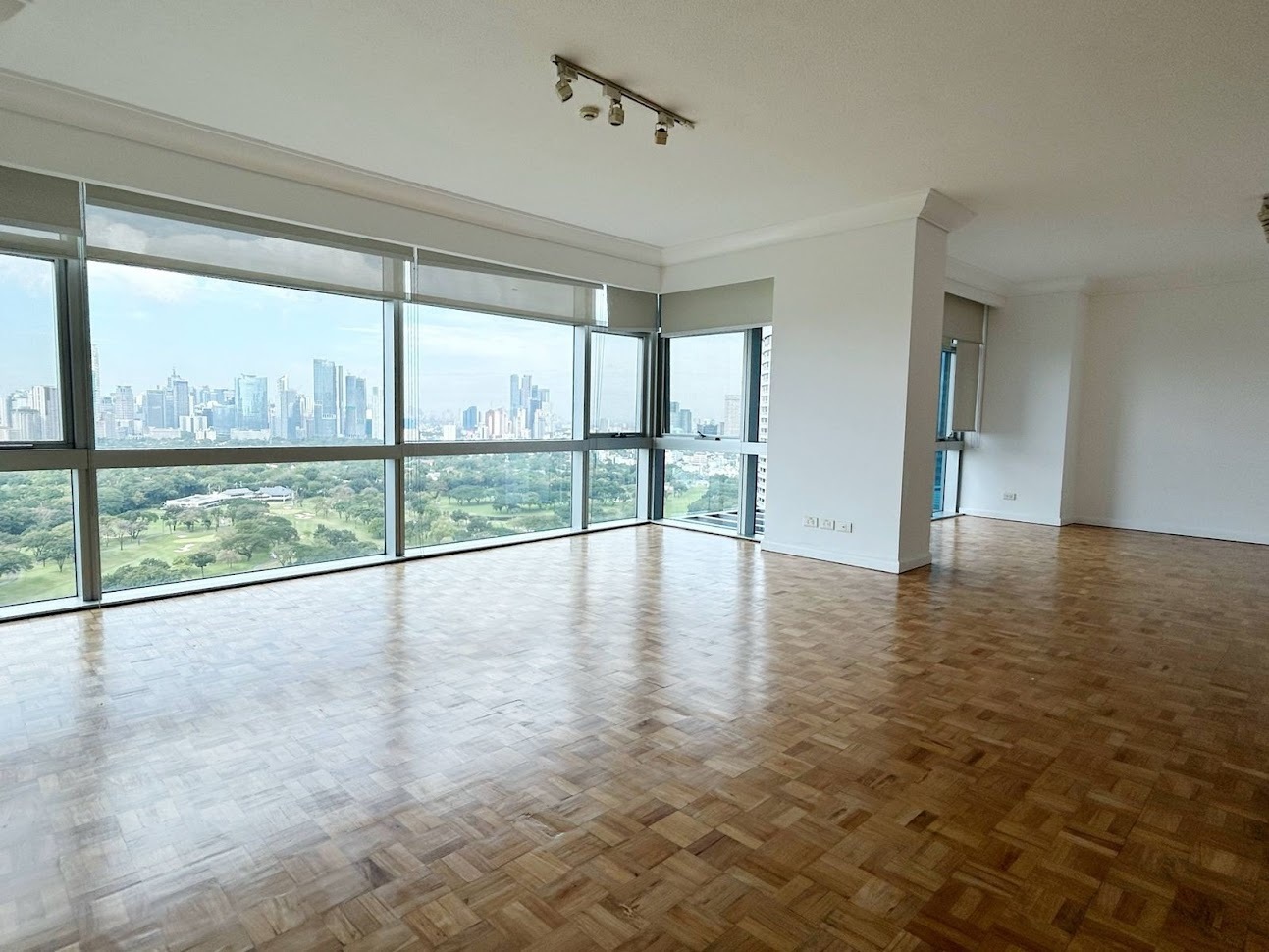 Pacific Plaza Towers, BGC, Тагиг қаласындағы кең 3 бөлмелі пәтер