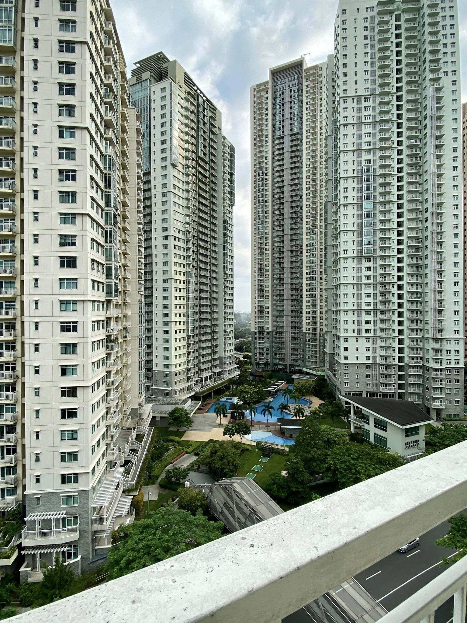 Жабдықталған 2 бөлмелі пәтер Two Serendra Callery Tower BGC, Тагиг