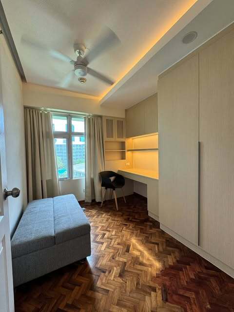 Жөнделген 2 бөлмелі пәтер Two Serendra-да ыңғайлылықтар мен тұрақ орыны бар