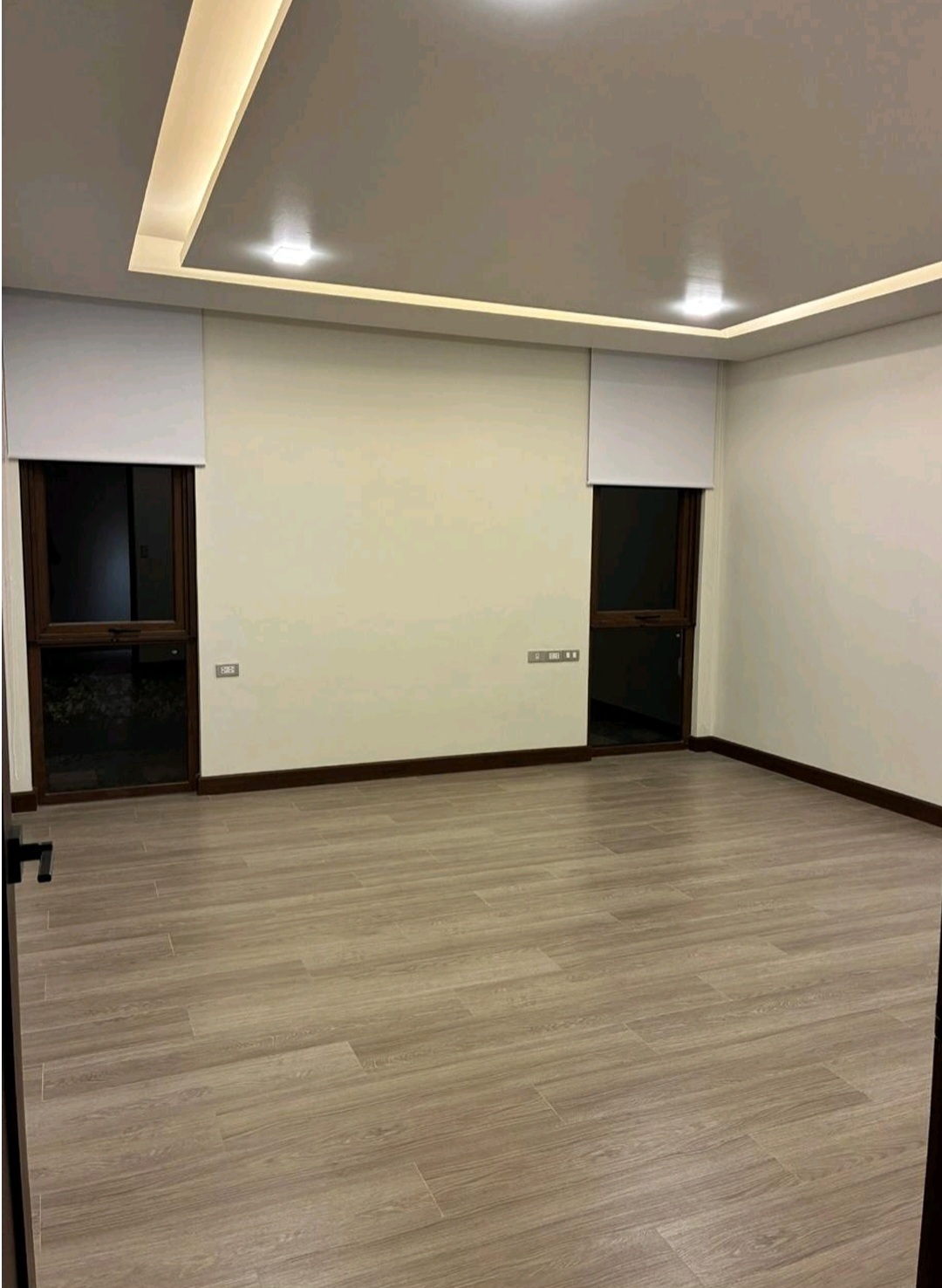 Urdaneta Village Makati Bungalow - Luxurious 4-Bedroom Property with Pool